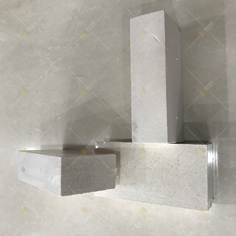 超微孔輕質(zhì)隔熱保溫耐火磚及其制造方法
